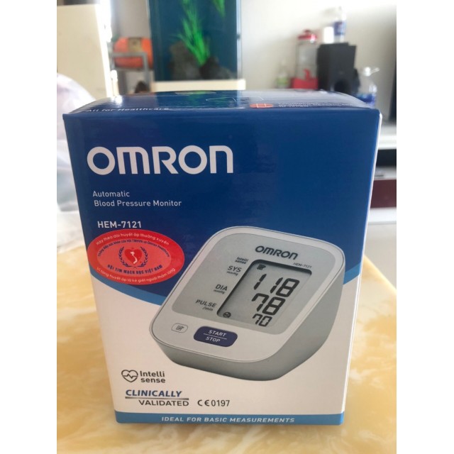 Máy đo huyết áp Omron 7121( bắp tay)